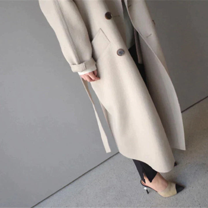 Elevate Your Wardrobe with the Elegant Longline Wool Coat