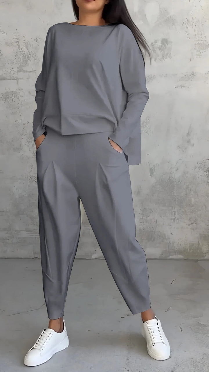 Luxe Comfort Full Set with Stylish Crew Neck