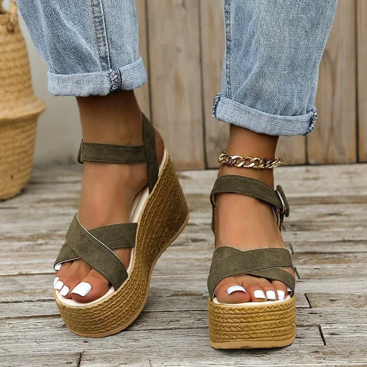 Chic Platform Sandals to Elevate Your Style
