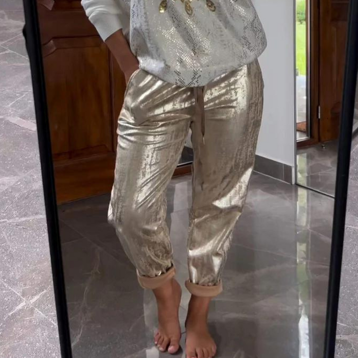 Chic Sequin Two-Piece Set for a Glamorous Look
