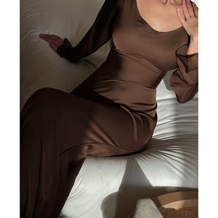 Stunning Floor-Length Elegance Gown