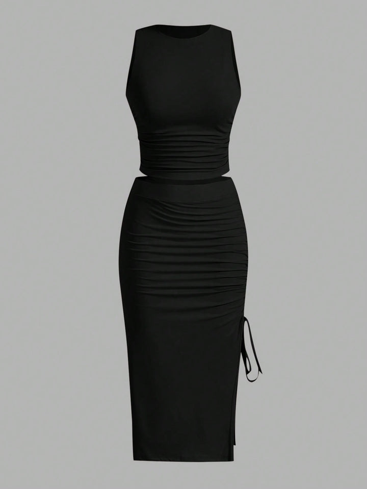 Elevate Your Style with the Chic Midi Dress: Perfect for a Sophisticated Ensemble!