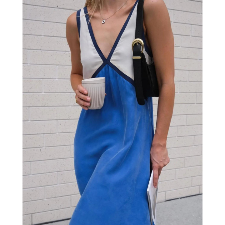Stylish V-Neck Dress for Effortless Elegance