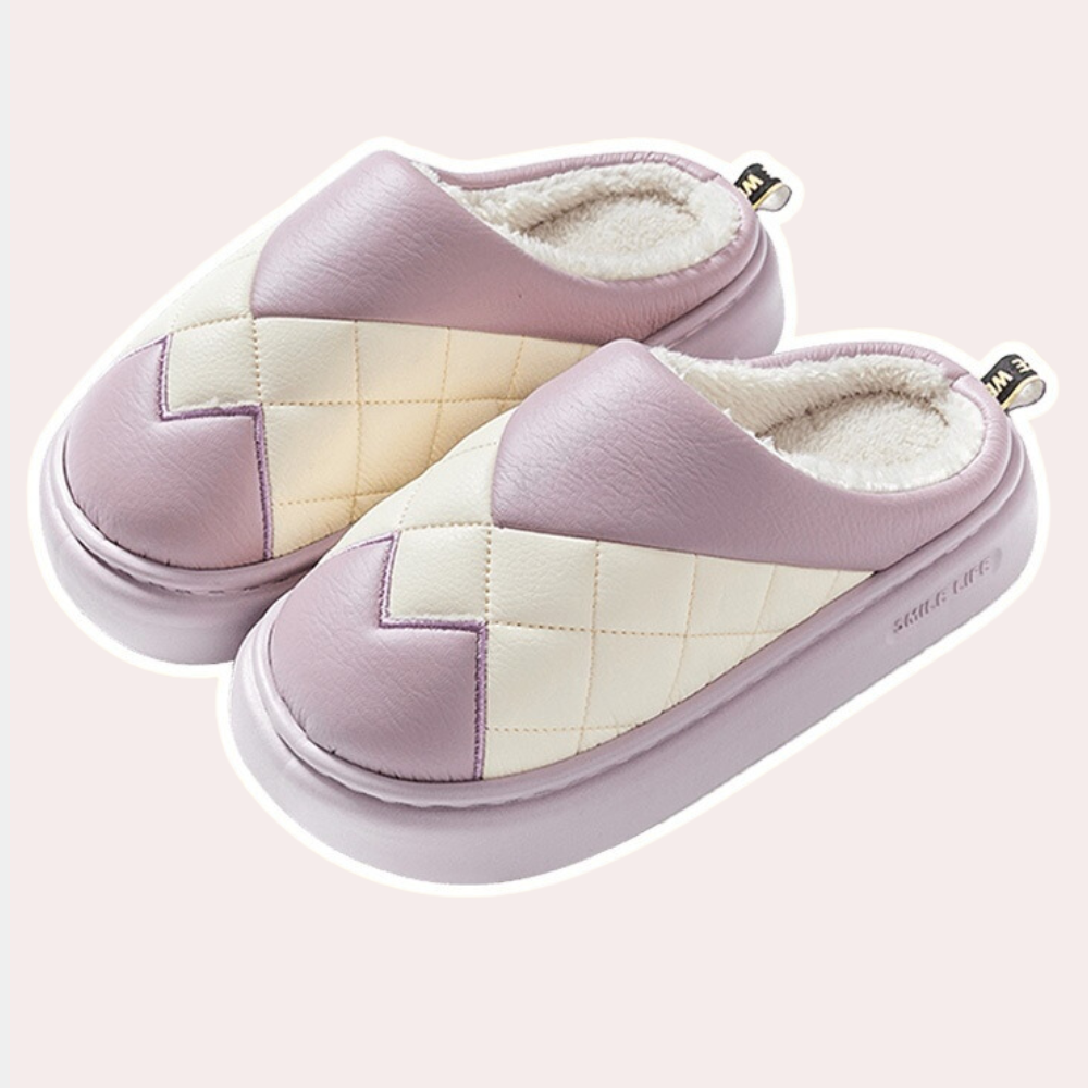 Chic and Cozy Women's Slippers