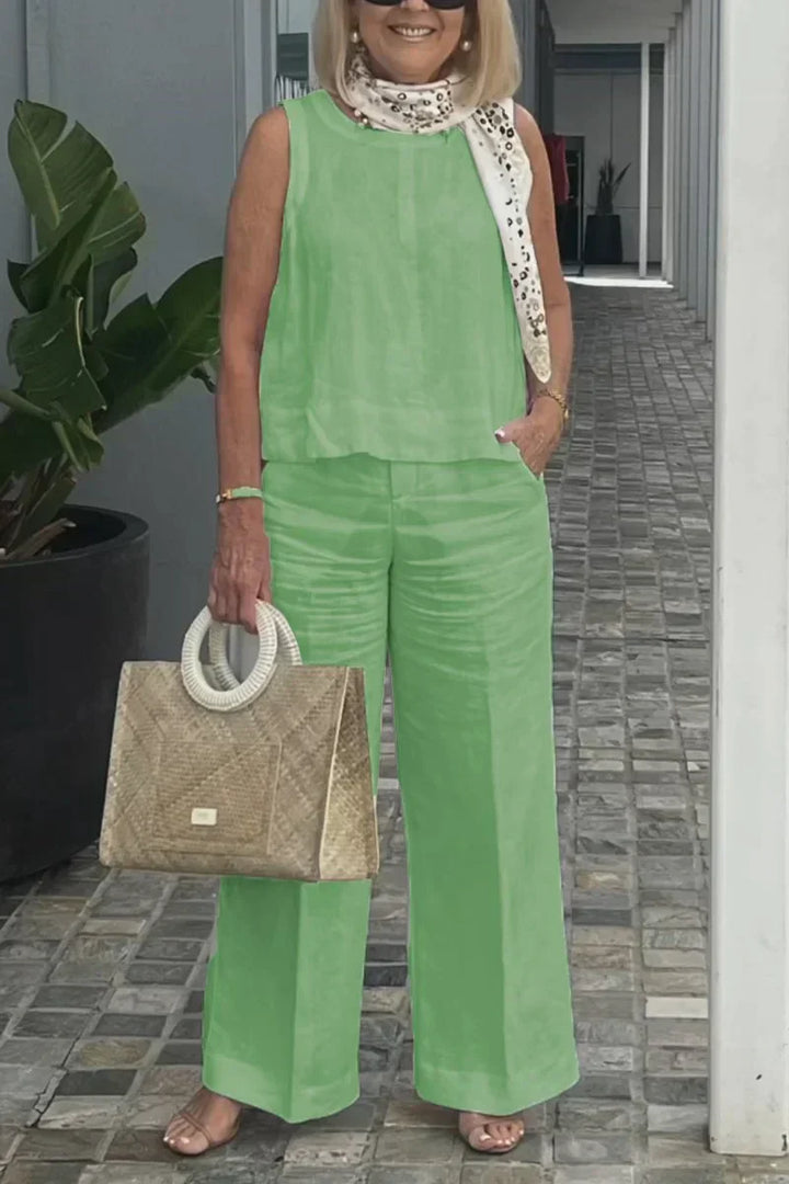 Chic Sleeveless Jumpsuit for Effortless Style