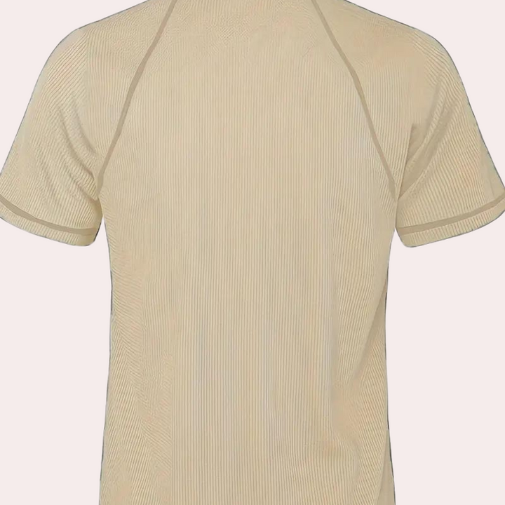 Elevate Your Wardrobe with Our Trendy Breathable Short-Sleeve T-Shirt for Men