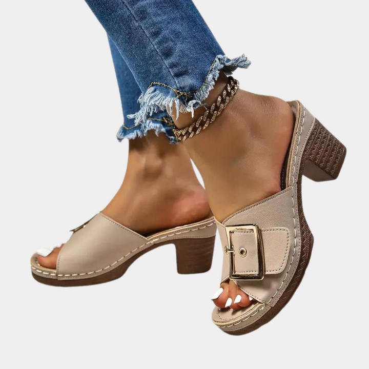 Chic and Cozy Women's Sandals Perfect for Any Event