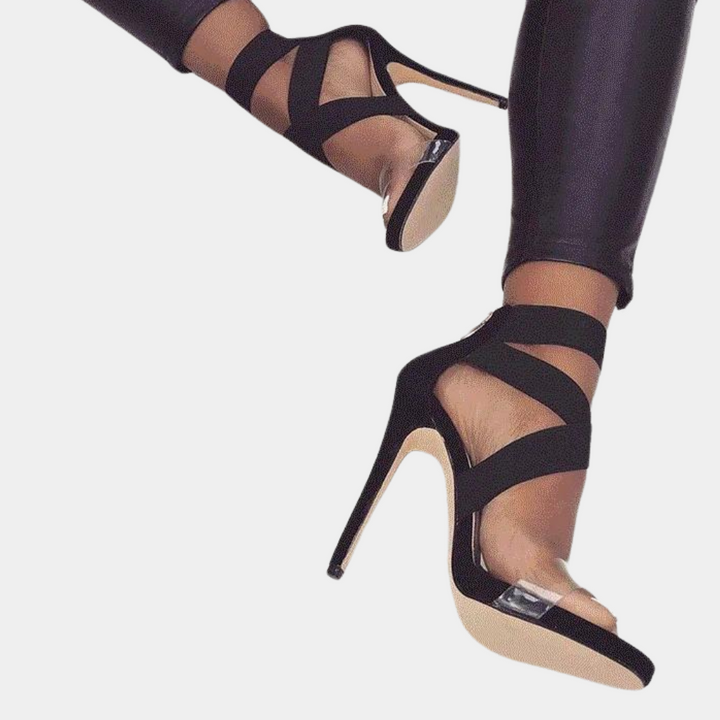 Stylish Women's Sandals Featuring Fashionable Spice Straps