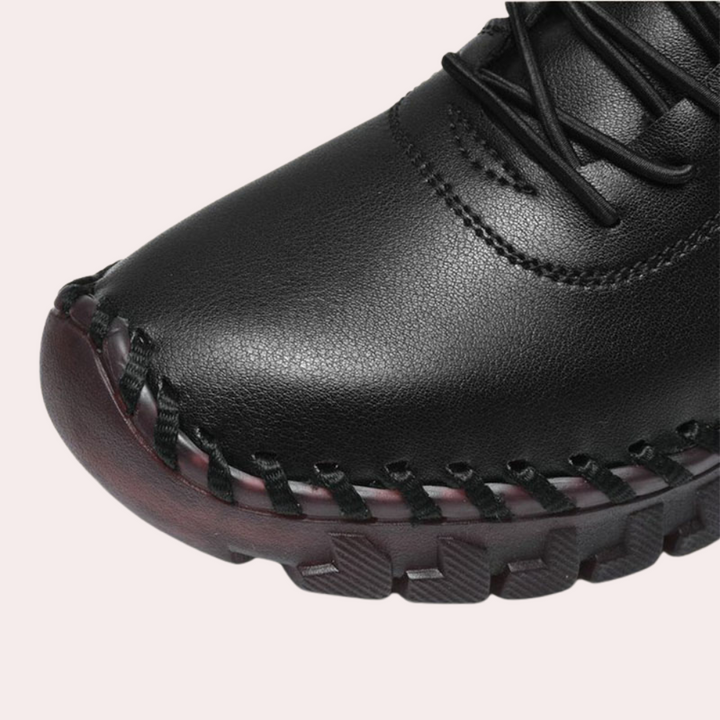 Chic and Cozy Women's Footwear for Any Adventure