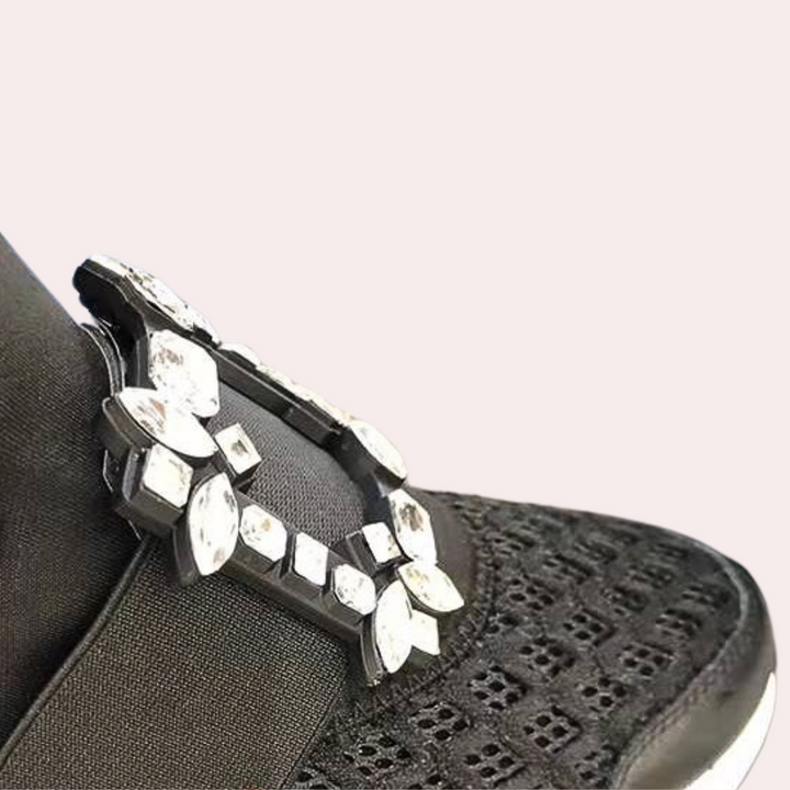 Chic and airy women's footwear for ultimate comfort