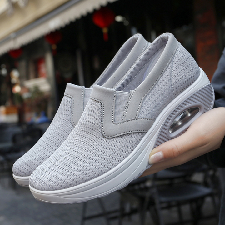 Chic and secure women's footwear for unmatched comfort