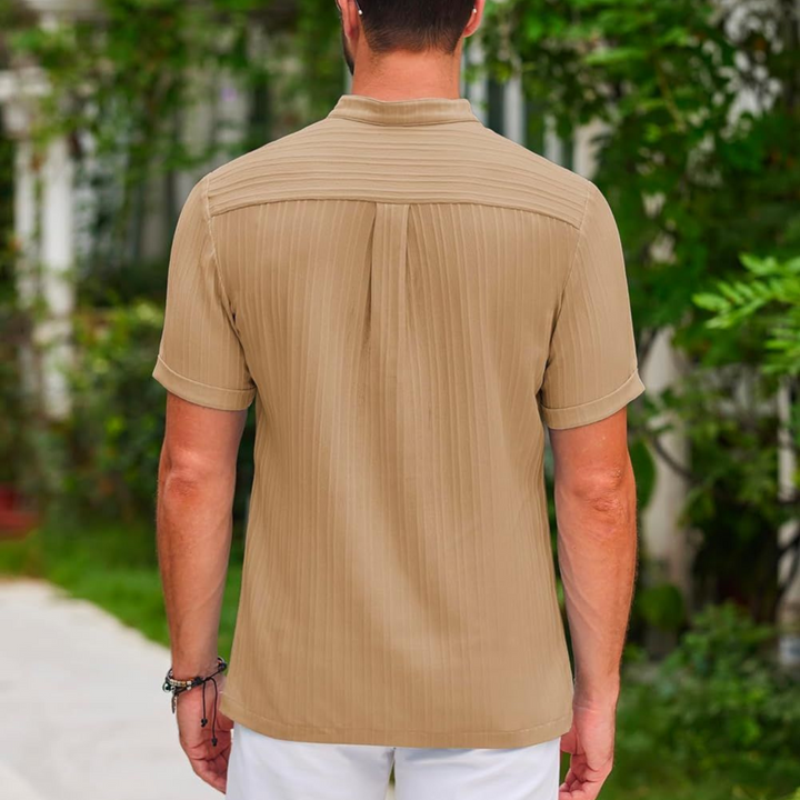 Trendy Men's Casual Shirt for Effortless Style