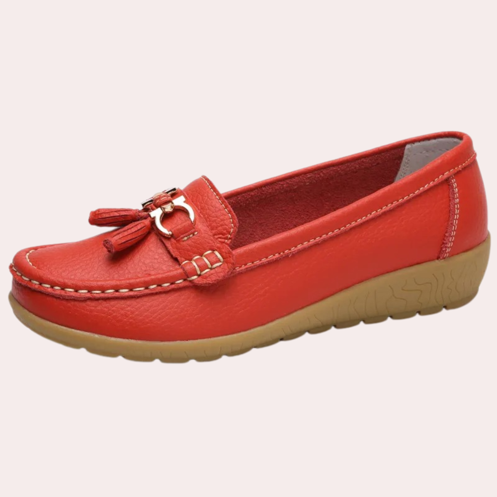 Chic and Cozy Women's Slippers for a Trendy Summer Look