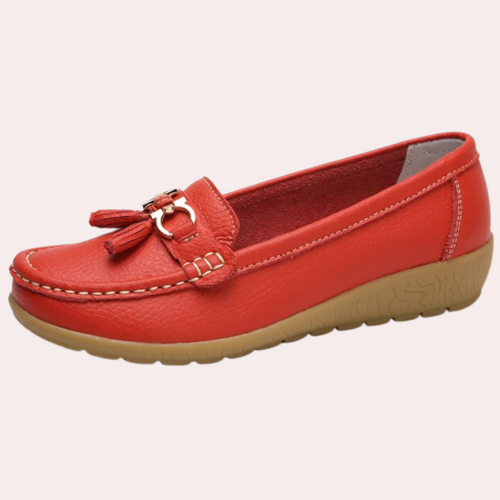 Chic and Cozy Women's Slippers for a Trendy Summer Look
