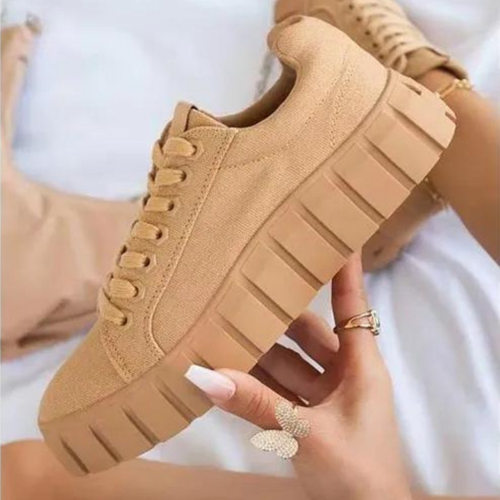 Chic and luxurious women's footwear