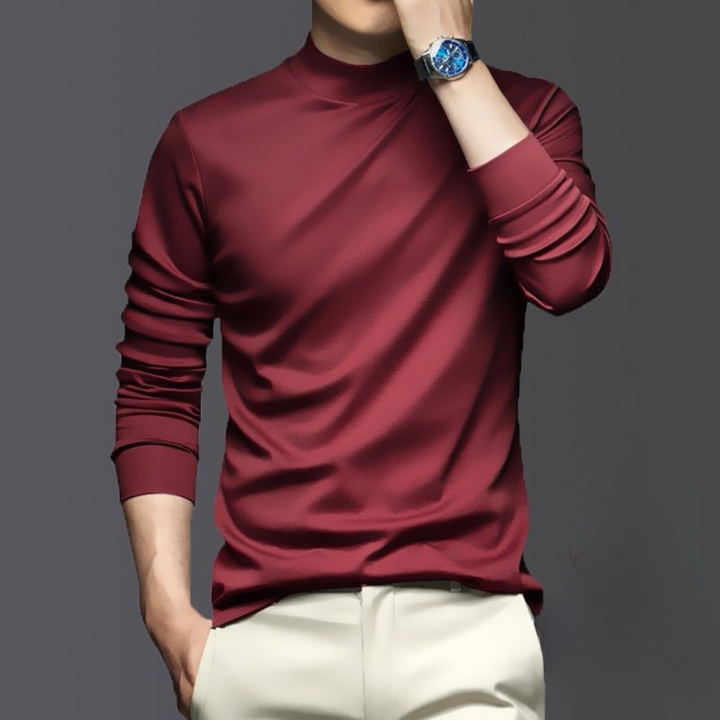 Acalan's Cozy and Chic T-Shirt for the Modern Gentleman
