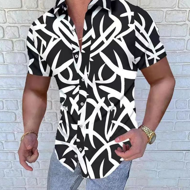 Trendy Short-Sleeved Shirt for the Contemporary Gentleman