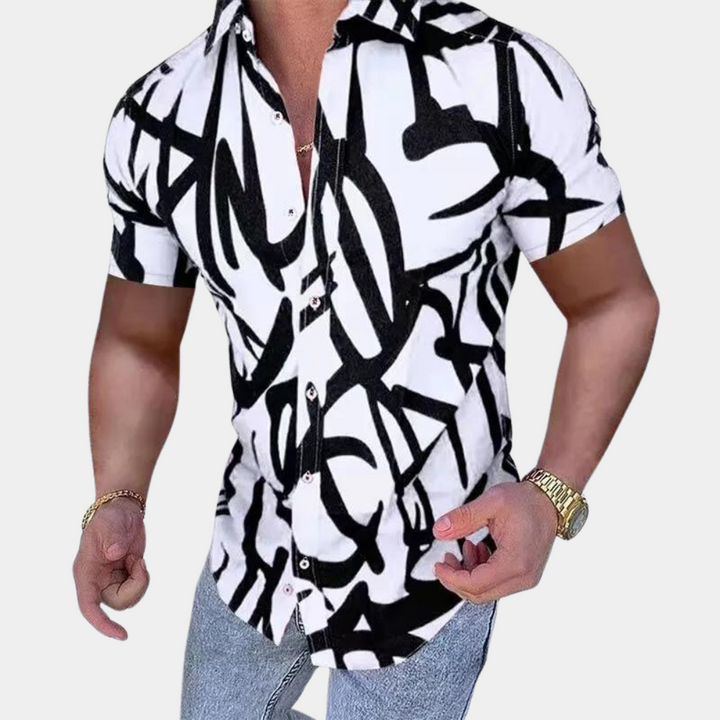 Trendy Short-Sleeved Shirt for the Contemporary Gentleman