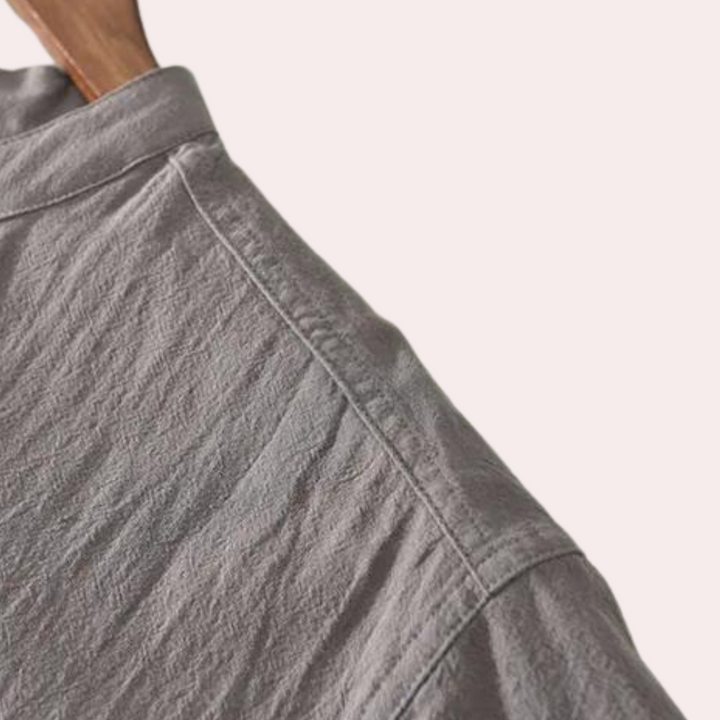 Trendy Shirt Tailored for the Contemporary Gentleman
