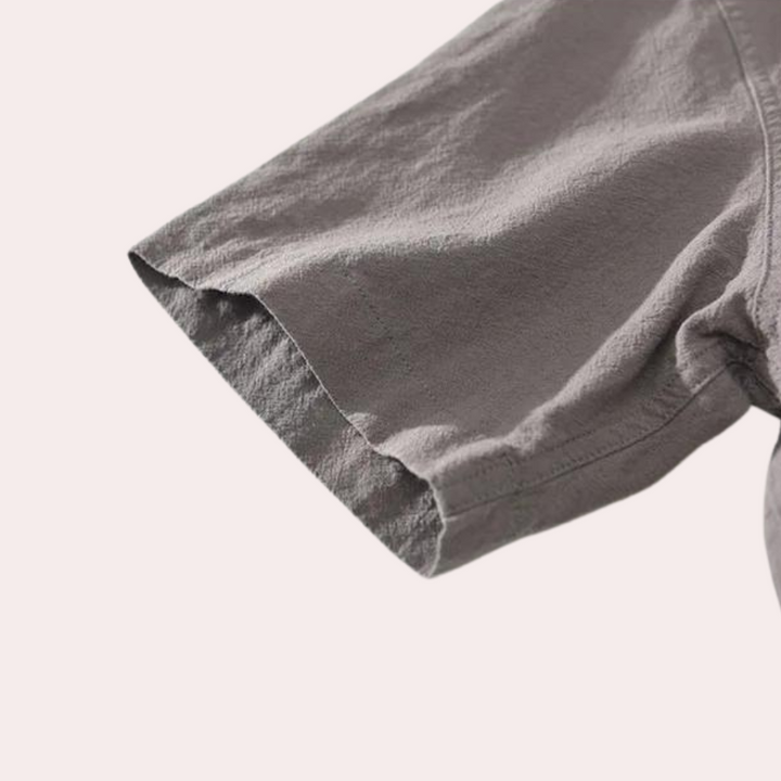 Trendy Shirt Tailored for the Contemporary Gentleman