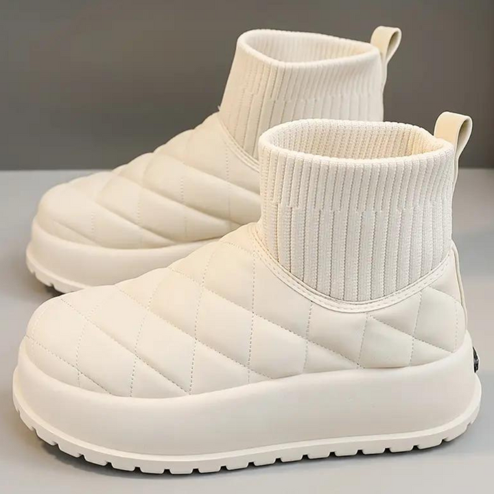 Elegant Quilted Snow Boots for Women Offering Ultimate Comfort