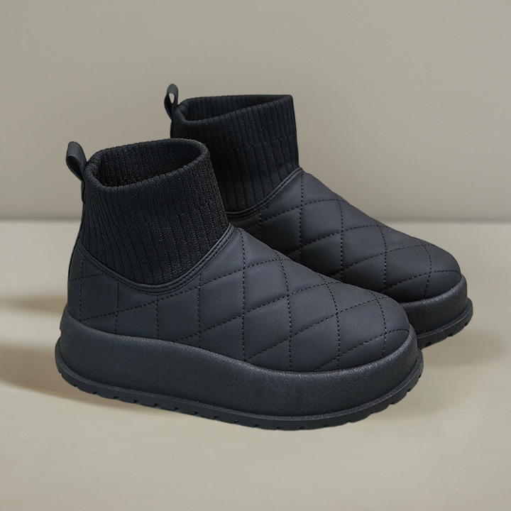 Elegant Quilted Snow Boots for Women Offering Ultimate Comfort