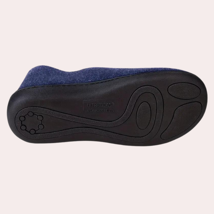 Chic Women's Footwear with Luxurious Comfort Lining