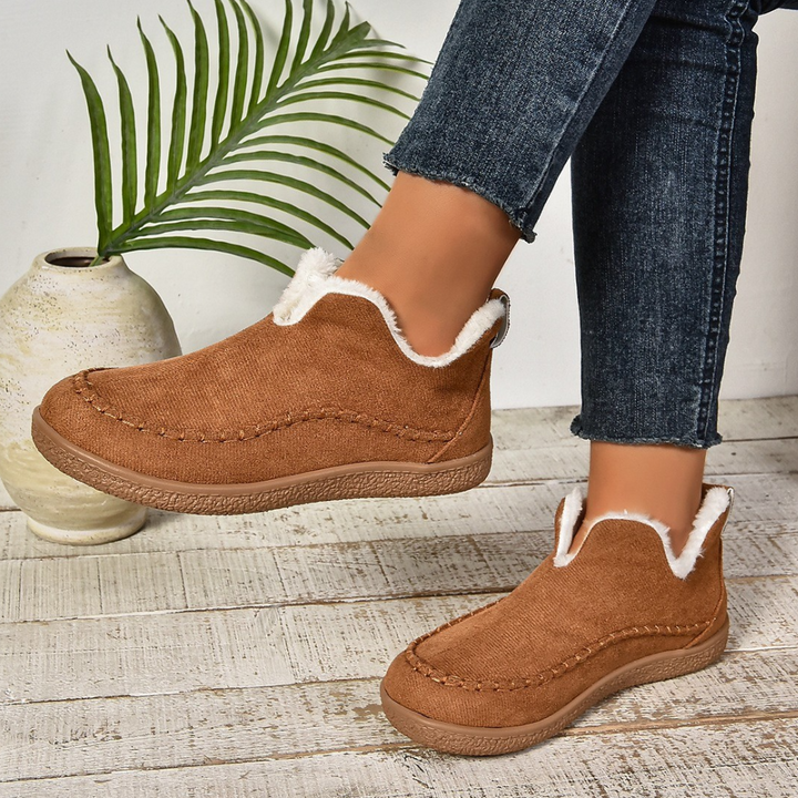 Elegant and Cozy Winter Footwear for Women