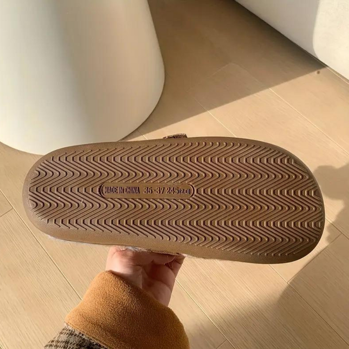 Elegant and Cozy Indoor Slippers for Ultimate Comfort