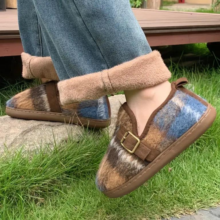Elegant and Cozy Indoor Slippers for Ultimate Comfort