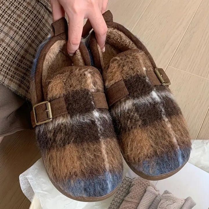 Elegant and Cozy Indoor Slippers for Ultimate Comfort