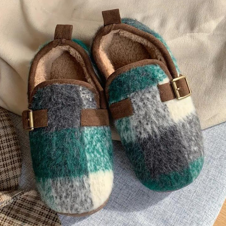 Elegant and Cozy Indoor Slippers for Ultimate Comfort