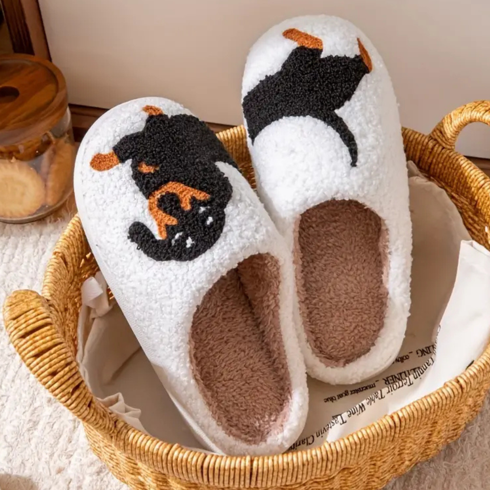 Chic & Luxurious Women's Slippers