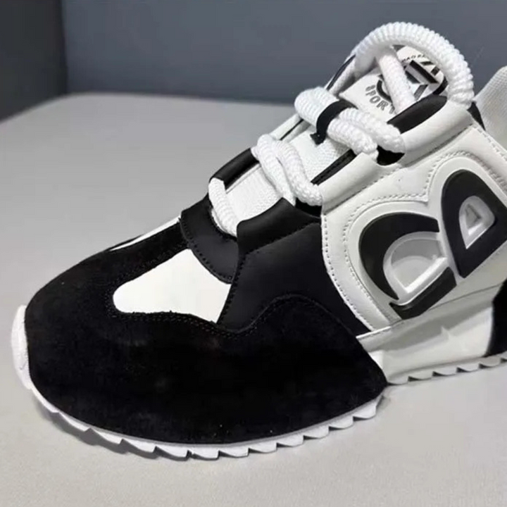 Stylish and Lightweight Men's Sneakers