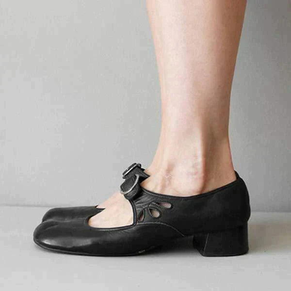 Chic and Stylish Leather Sandals