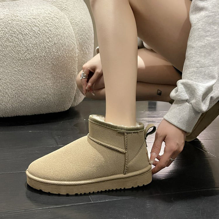 Elegant Women's Winter Boots Featuring Cozy Fur Lining for Ultimate Comfort