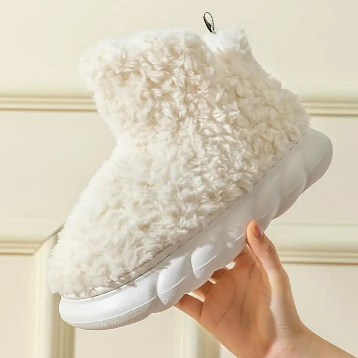 Chic Women's Footwear for Effortlessly Stylish Outfits