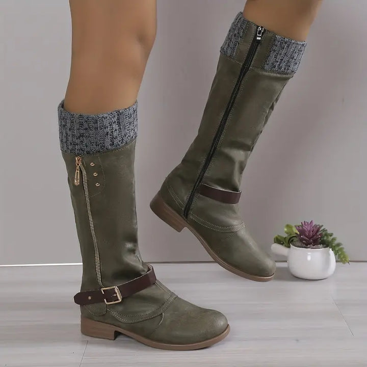 Chic Women's Boots in Fashionable Solid Colours