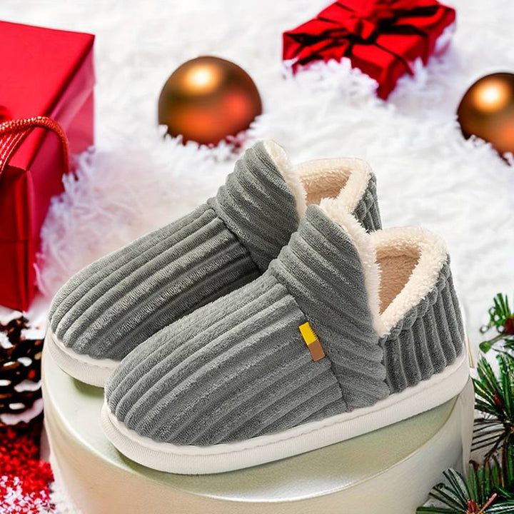 Indulge in Ultimate Comfort with Our Cozy, Luxurious Slippers for Cold Feet