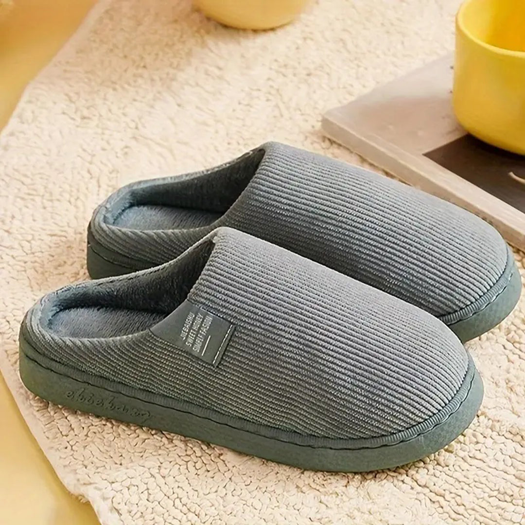 Luxuriously Cozy and Chic Women's Slippers for Ultimate Warmth