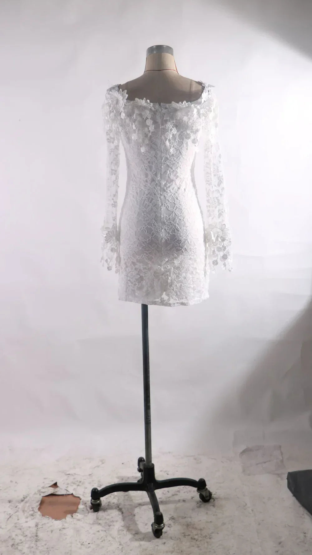 Elegant Lace Midi Dress in Voile