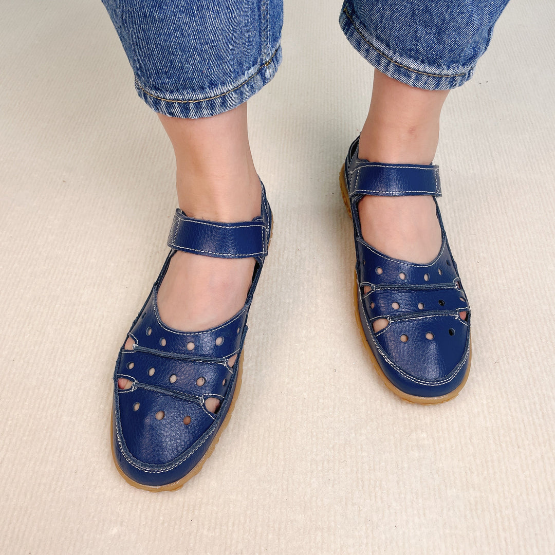 Elegant Hollow Hook Flat Sandals for Effortless Style