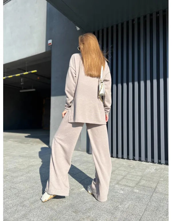 Luxuriously Cozy Knitwear Ensemble