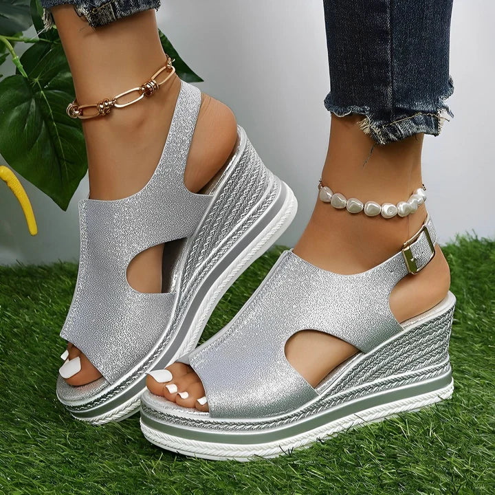 Chic Women's Wedge Sandals for a Fashionable Look