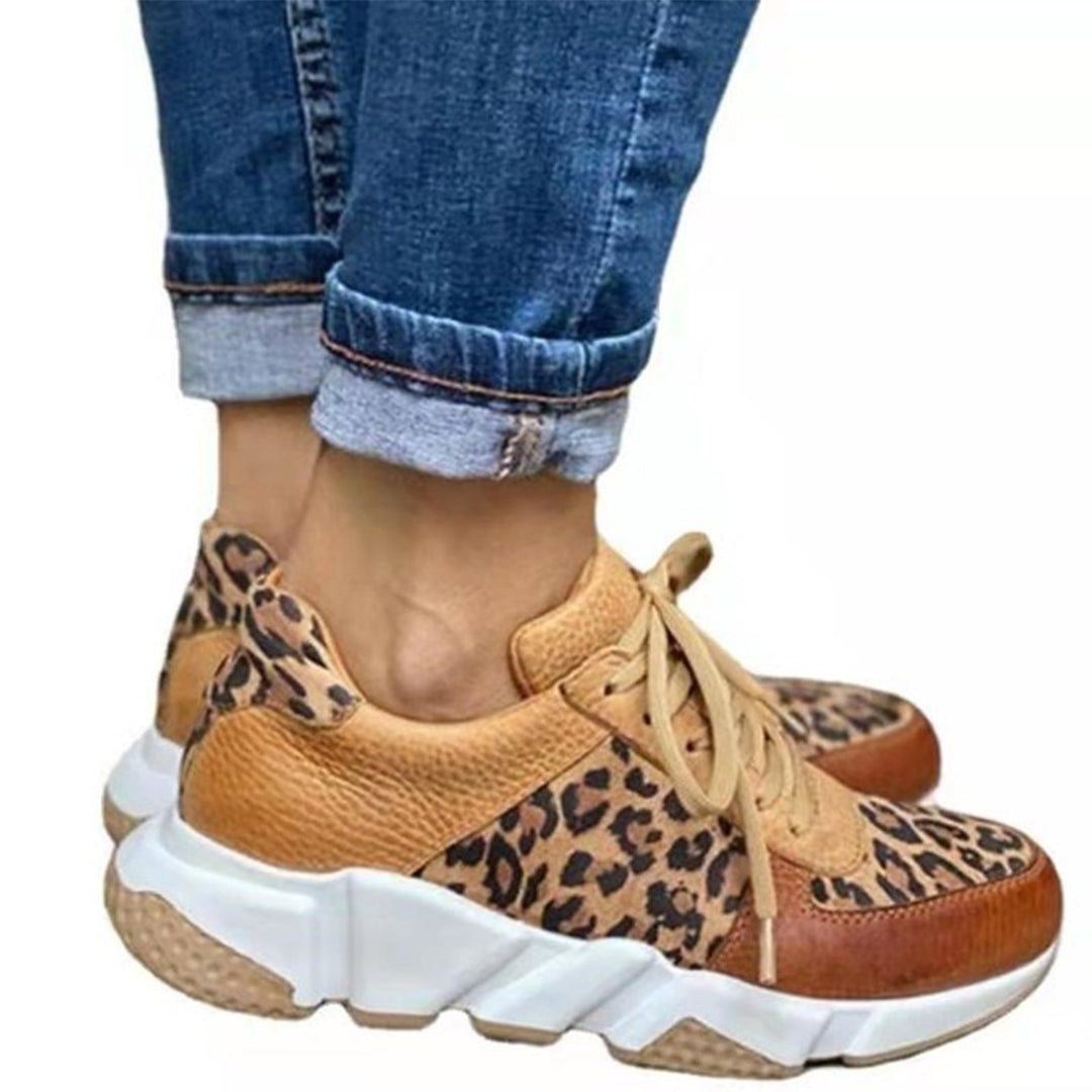 Chic Women's Sneakers for a Trendy Touch