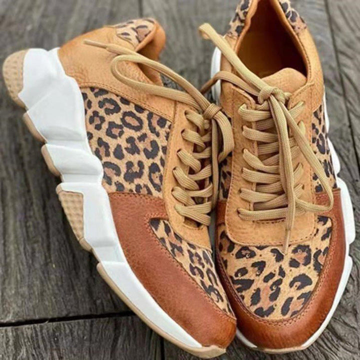 Chic Women's Sneakers for a Trendy Touch