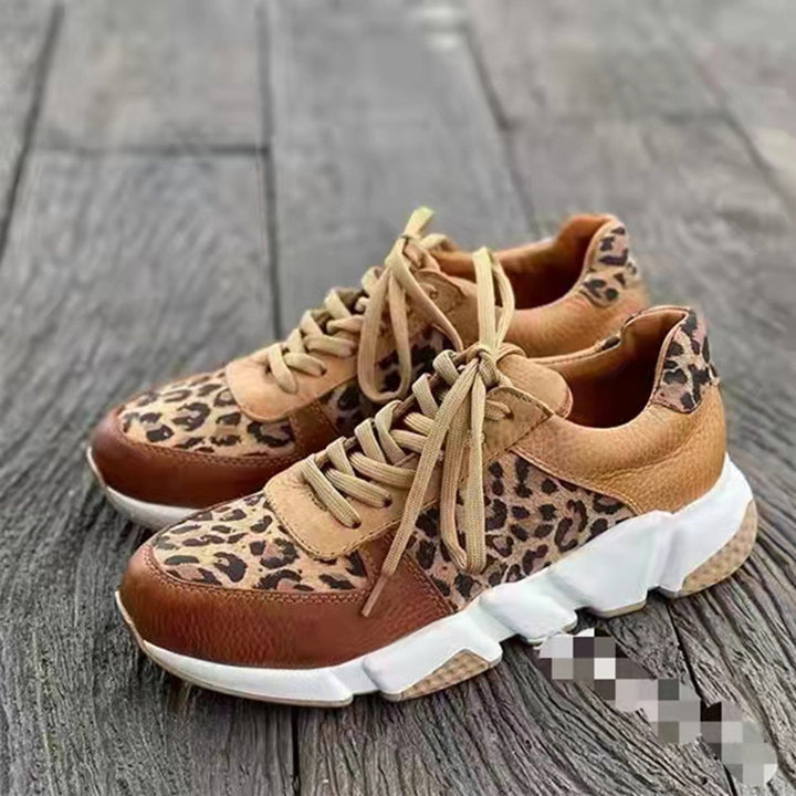 Chic Women's Sneakers for a Trendy Touch