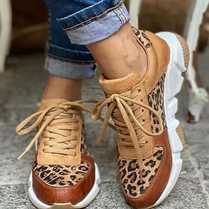 Chic Women's Sneakers for a Trendy Touch