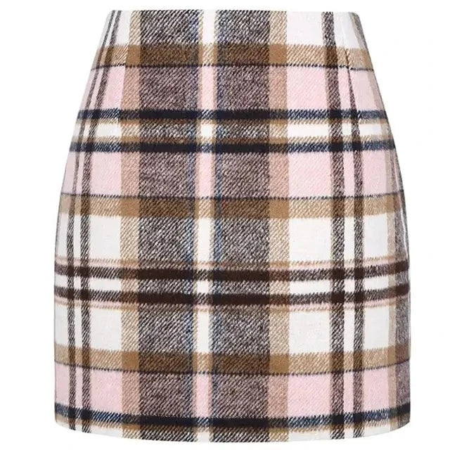 Chic Plaid Mini Skirt for Effortless Style