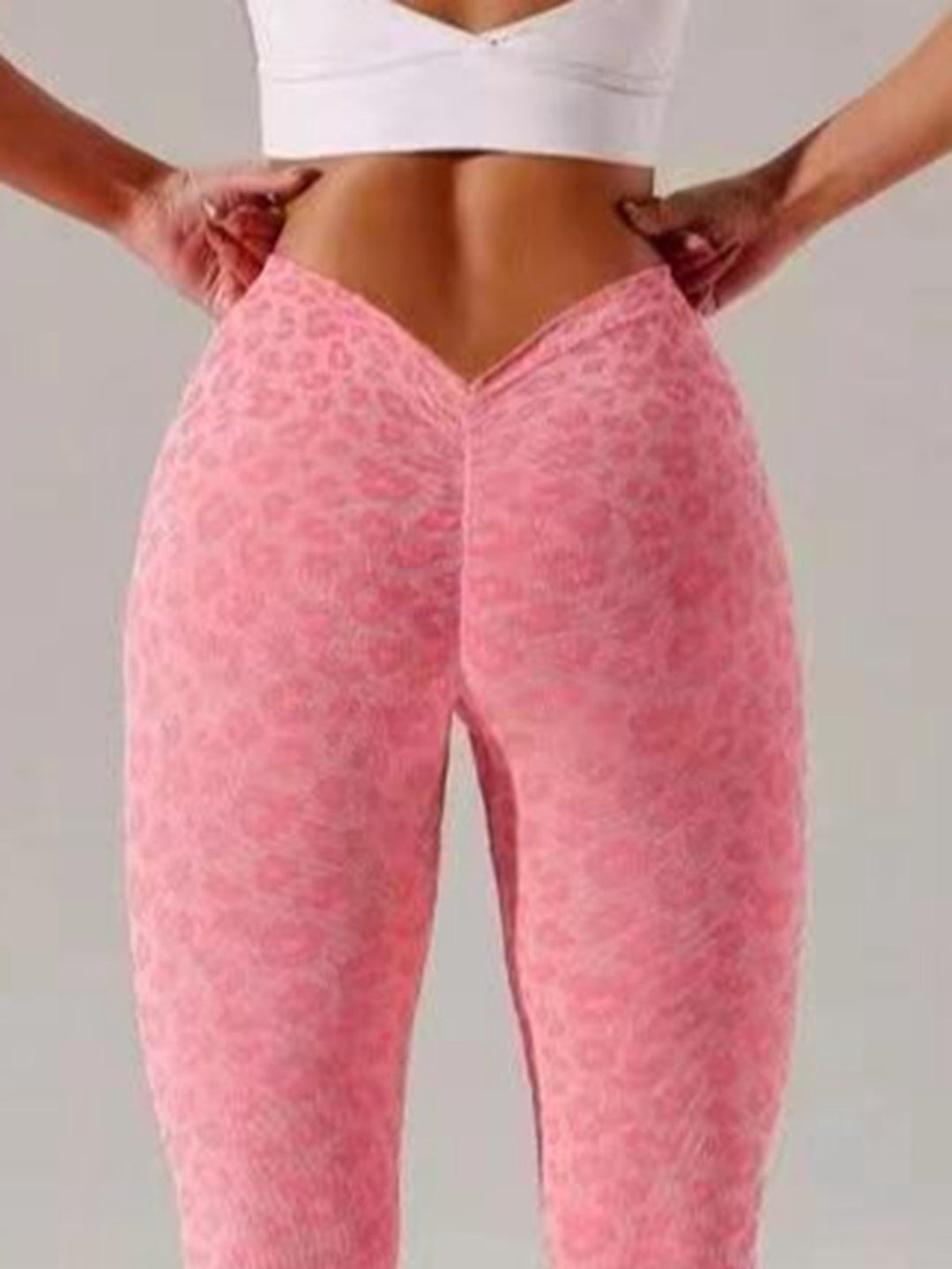 Chic Leopard Print Leggings for Effortless Style